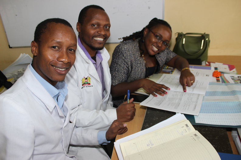 Gladwel Muthoni, CHS PMTCT Advisor having a session with Machakos Level 5 Hospital staff after the SIMS exercise